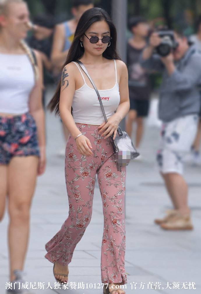 这裤是真轻柔丝滑哦,这是紧身裤吗?好贴身的感觉【9P】