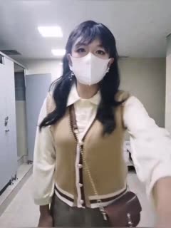 CD小允 ,涨得不行,在商场里每时每刻都想发情,女厕里有人也要进去发骚